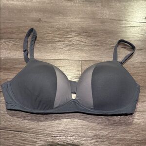 Victoria's Secret Gray Body by Victoria  no wire Women's Bra